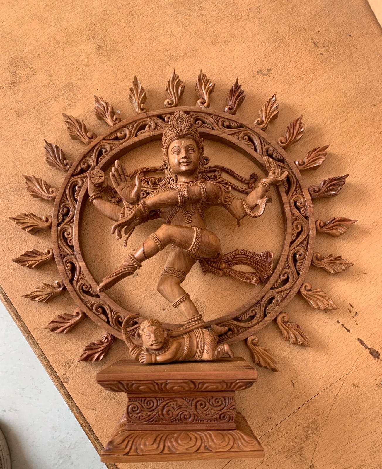 2 statues Lot