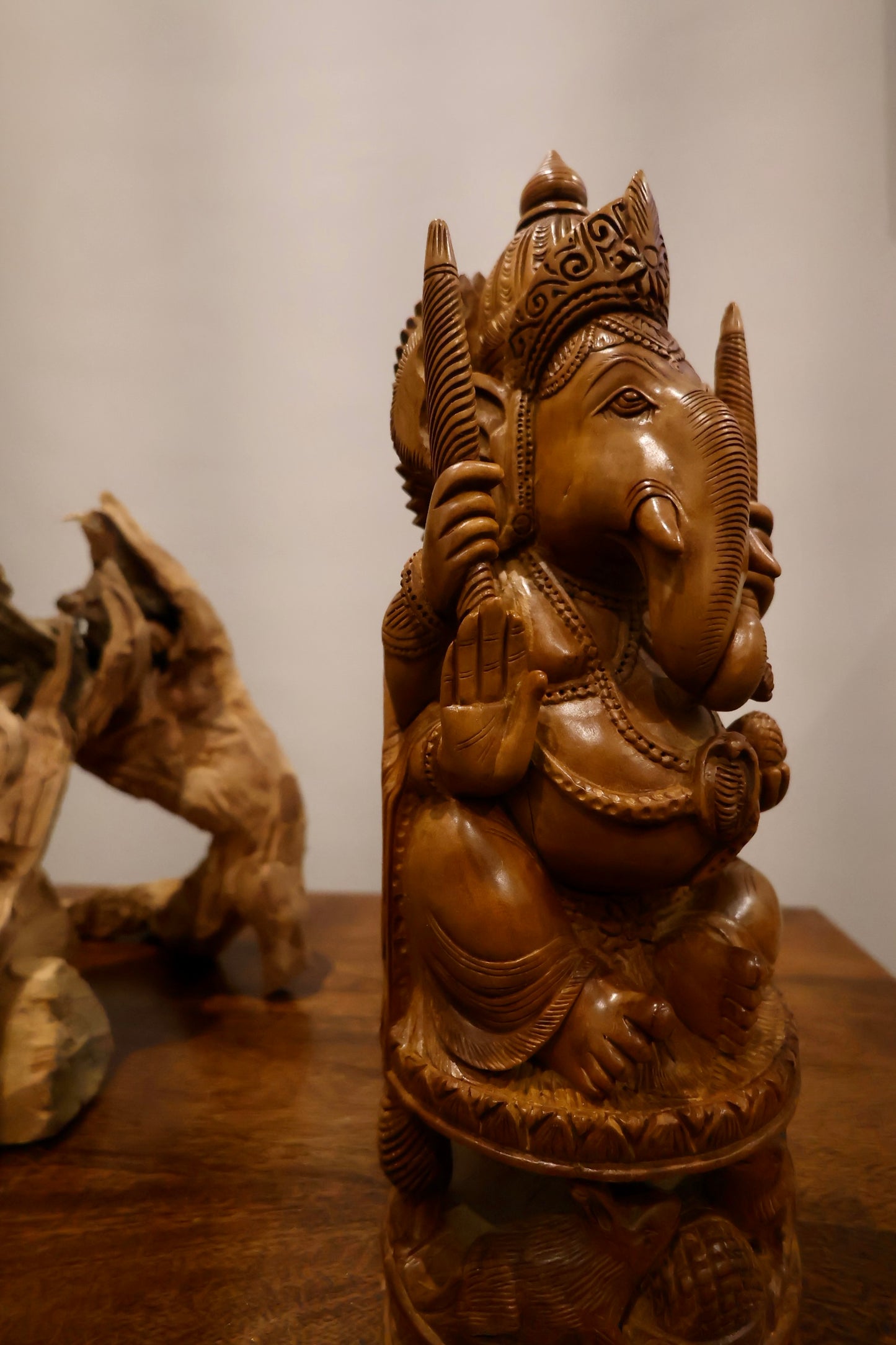 Vintage Fine Carved Ganesha Solid Round Statue
