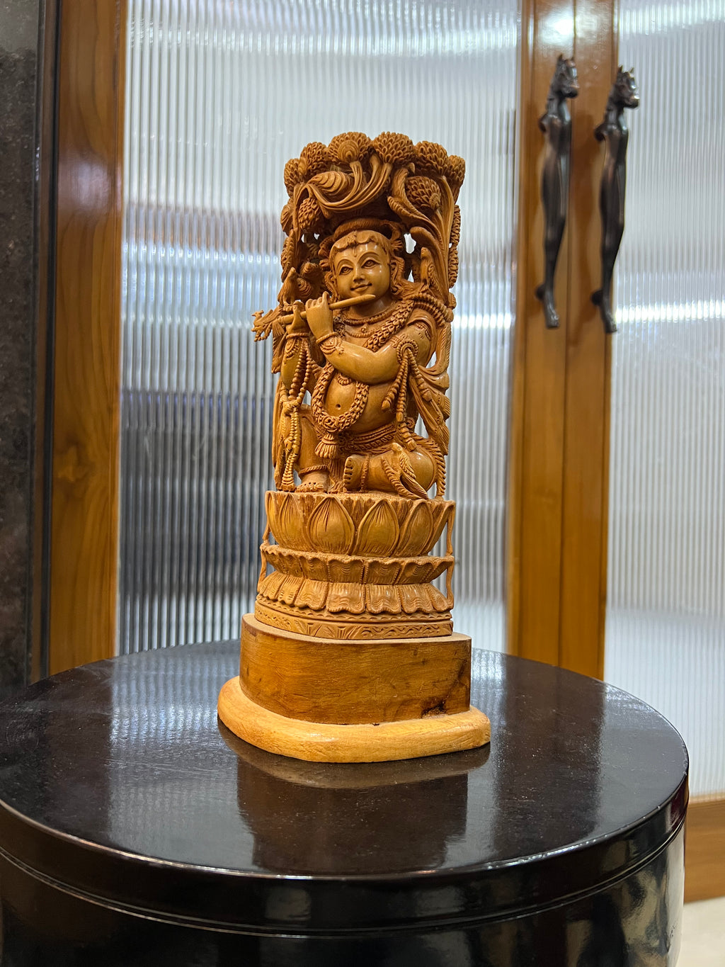 Sandalwood Baal Krishna Playing Flute (8 inches)