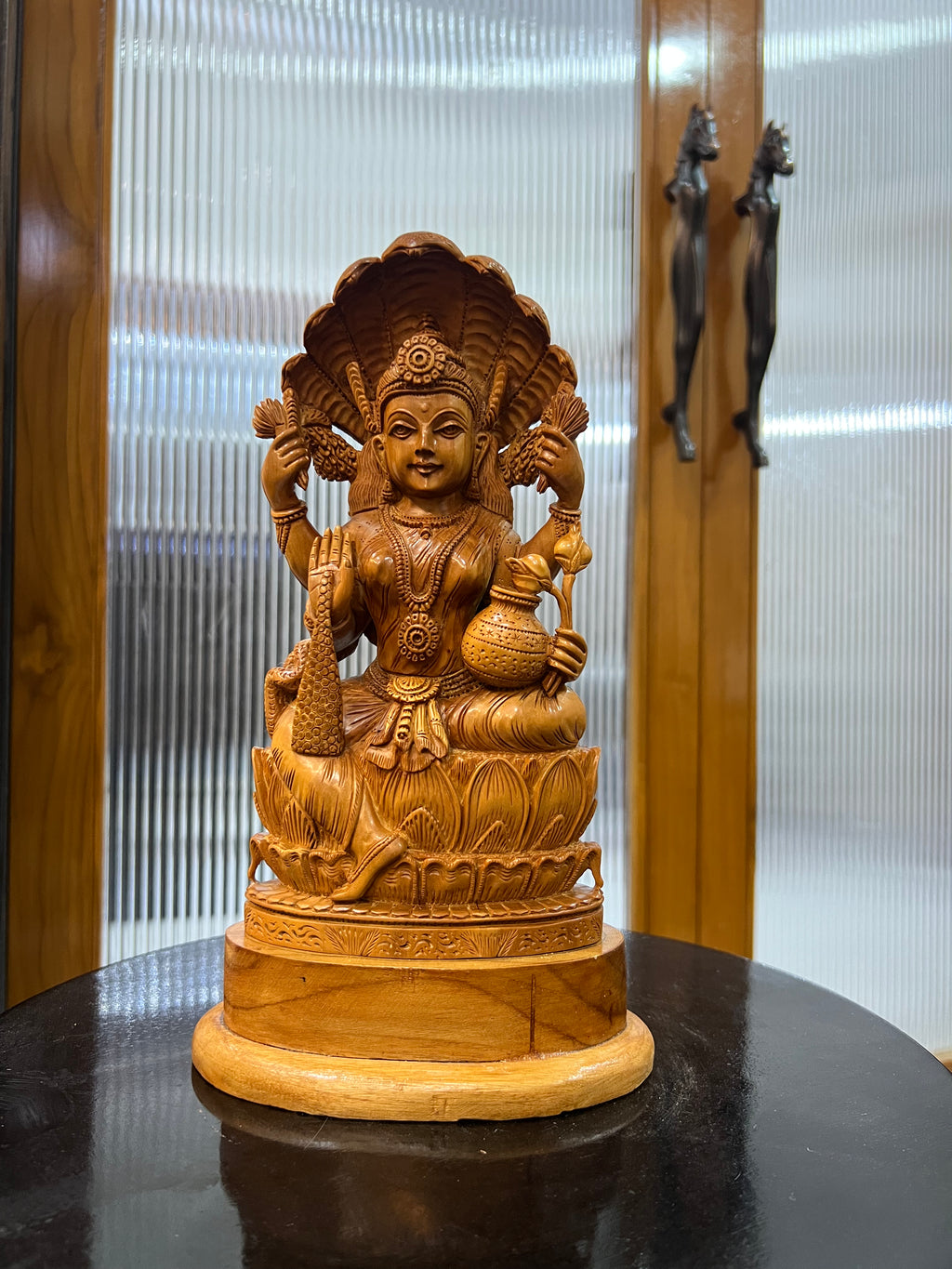 Sandalwood Goddess Laxmi Statue (10 inches)