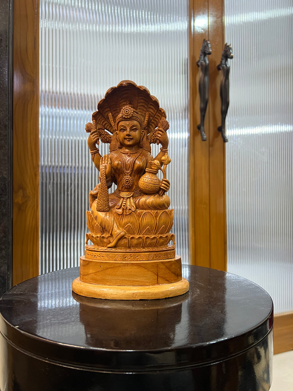 Sandalwood Goddess Laxmi Statue (10 inches)