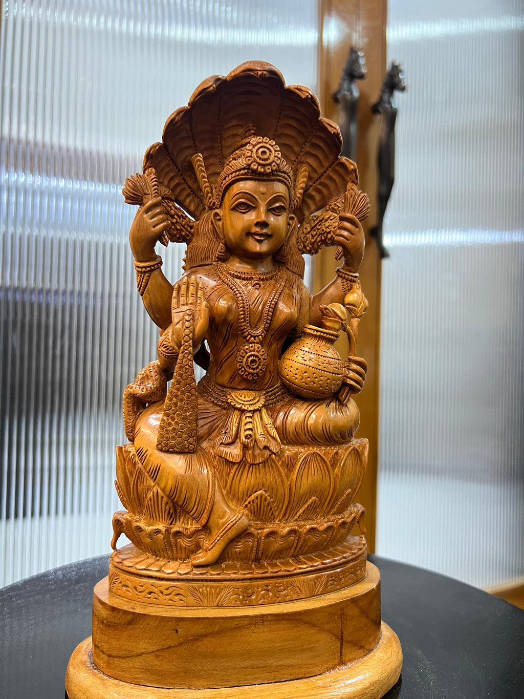 Sandalwood Goddess Laxmi Statue (10 inches)
