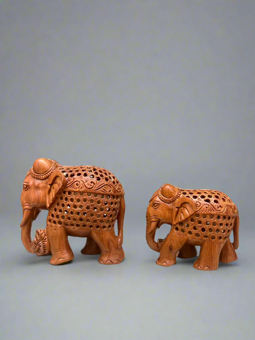 Sandalwood Fine Undercut Elephant