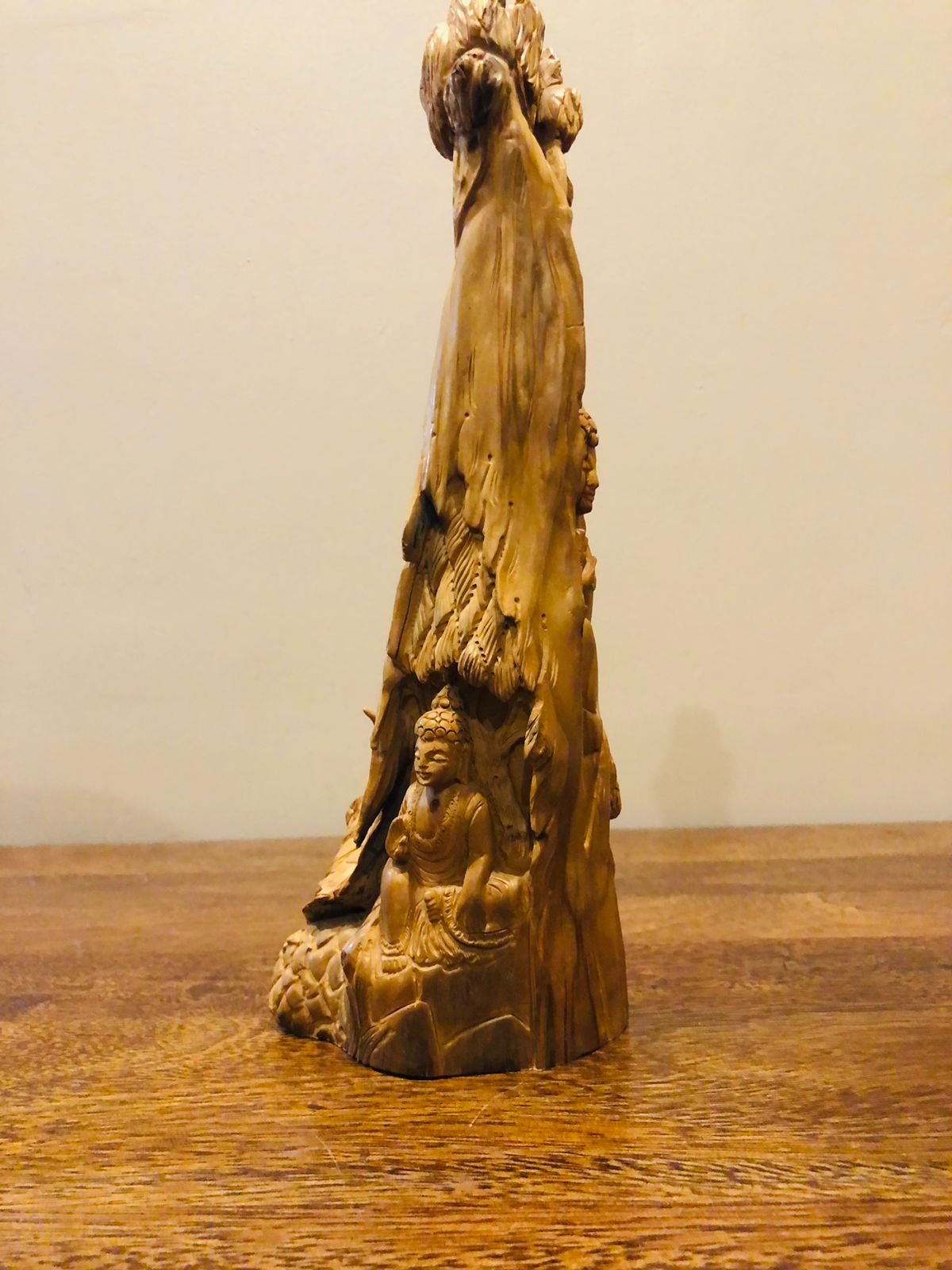 Sandalwood root carving