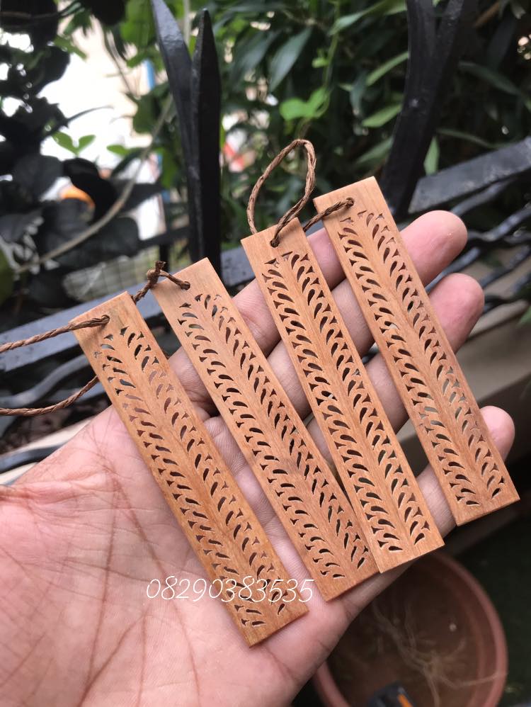 Sandalwood Jali Bookmarks - Arts99 - Online Art Gallery