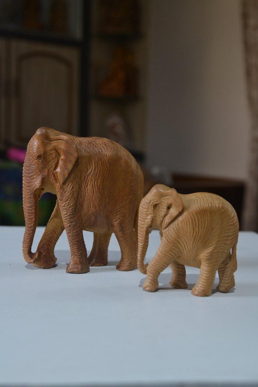 Sandalwood beautiful Hand Carved elephants - set of 2 - Arts99 - Online Art Gallery