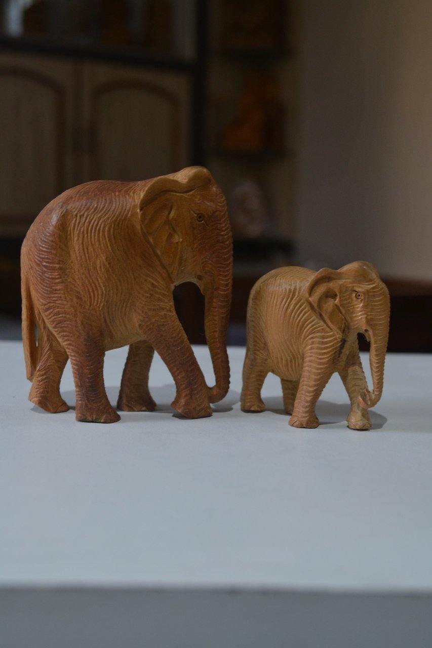 Sandalwood beautiful Hand Carved elephants - set of 2 - Arts99 - Online Art Gallery