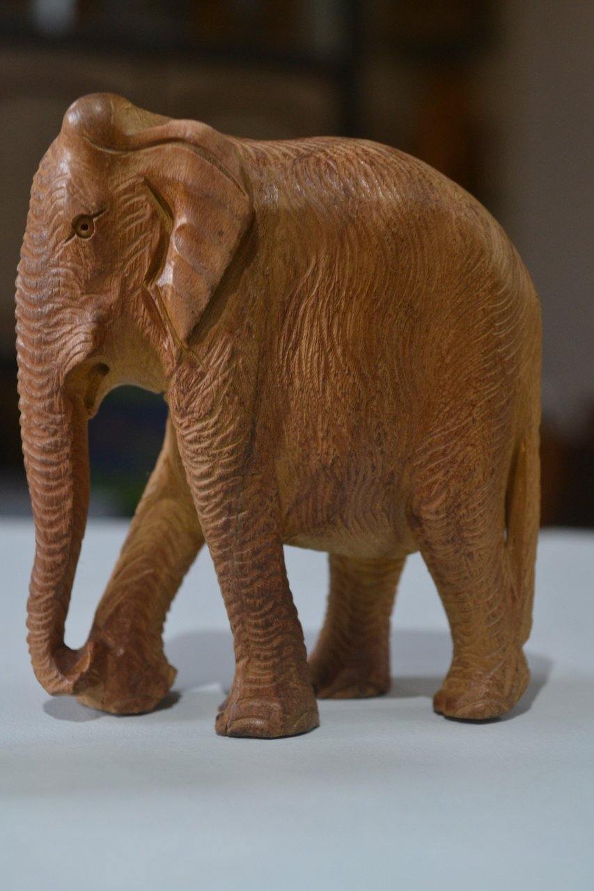 Sandalwood beautiful Hand Carved elephants - set of 2 - Arts99 - Online Art Gallery