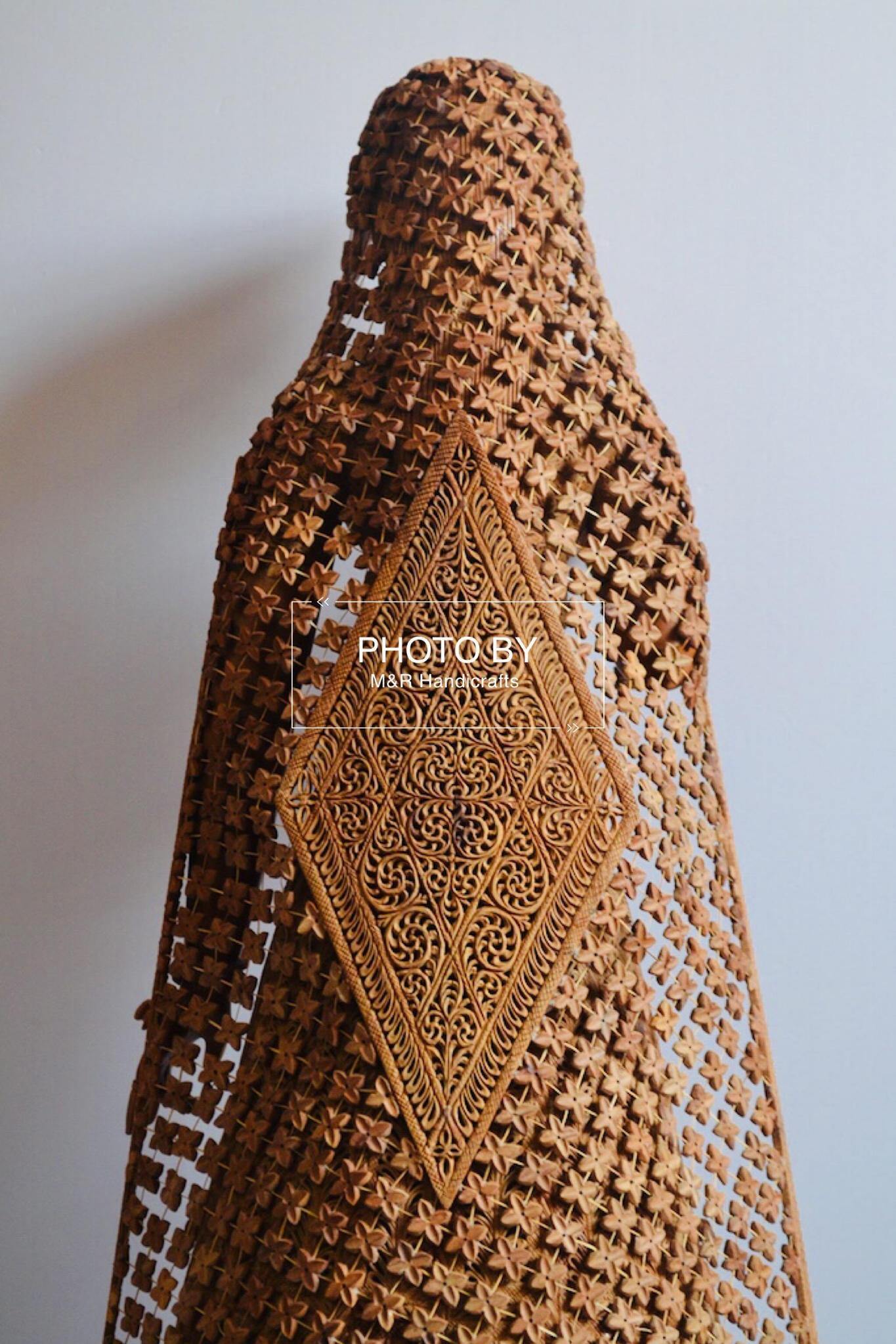 Sandalwood fine Carved Art Piece Rajasthani Lady - Arts99 - Online Art Gallery