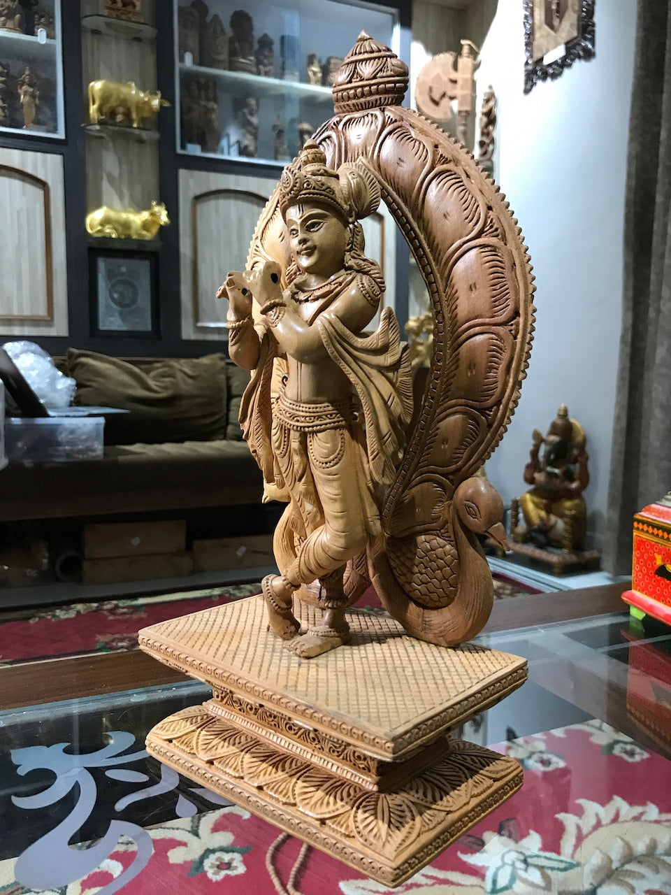 Wooden Standing Krishna With Mehrab Fine Statue - Arts99 - Online Art Gallery