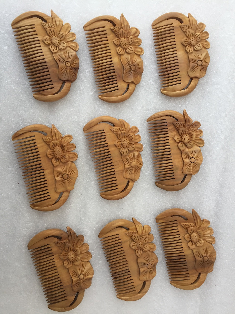 Pure Sandalwood Hand Carved Comb - Arts99 - Online Art Gallery