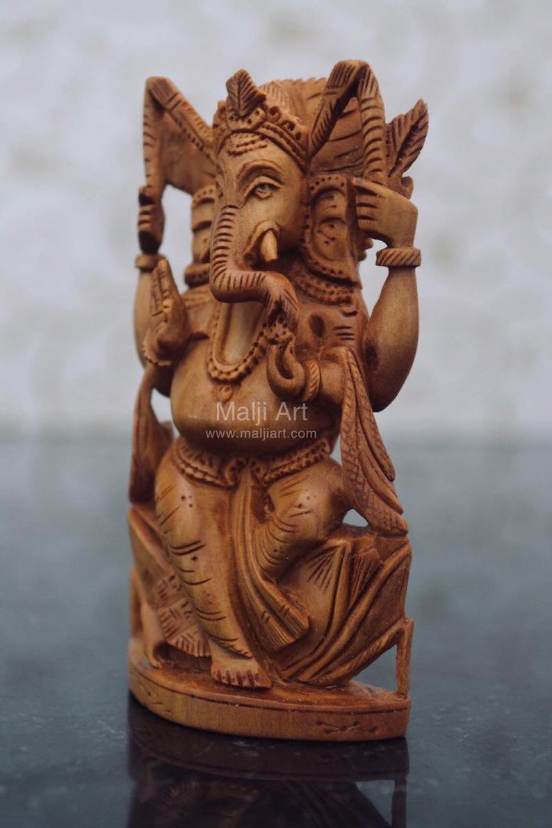 Sandalwood beautiful Hand Carved Small Ganesha Idol - Arts99 - Online Art Gallery